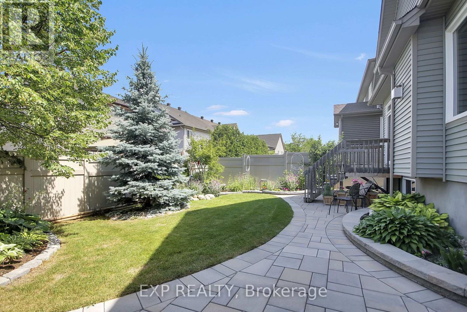 417 Charing Cross Way Property Photo 45