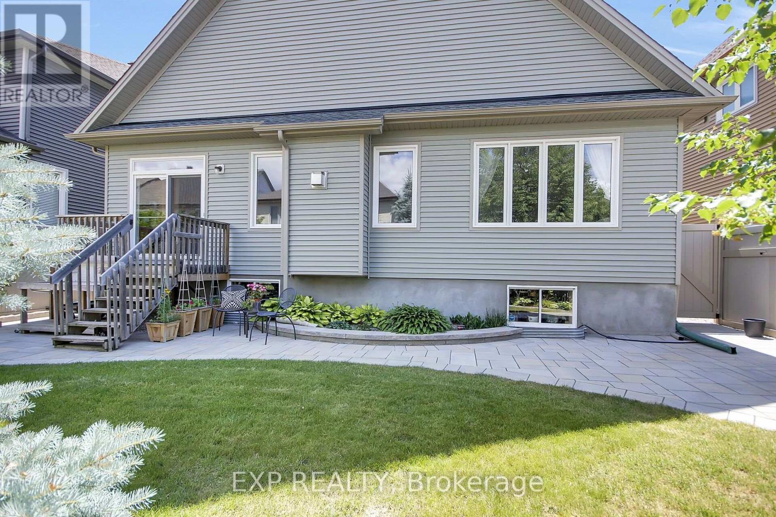 417 Charing Cross Way Property Photo 48