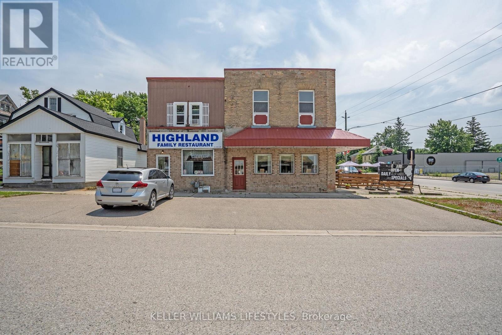 103 Commissioner Street Property Photo 3