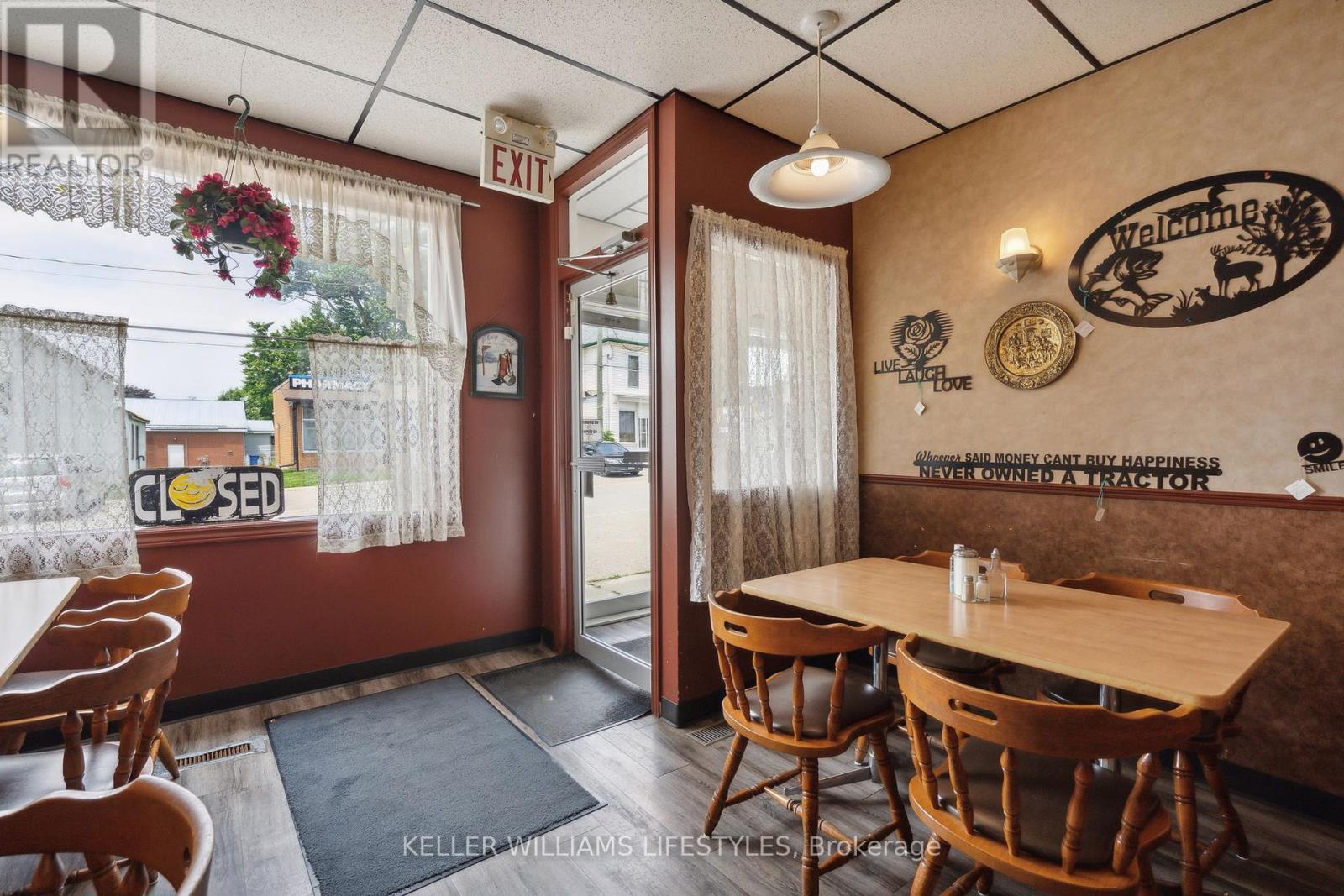 103 Commissioner Street Property Photo 6