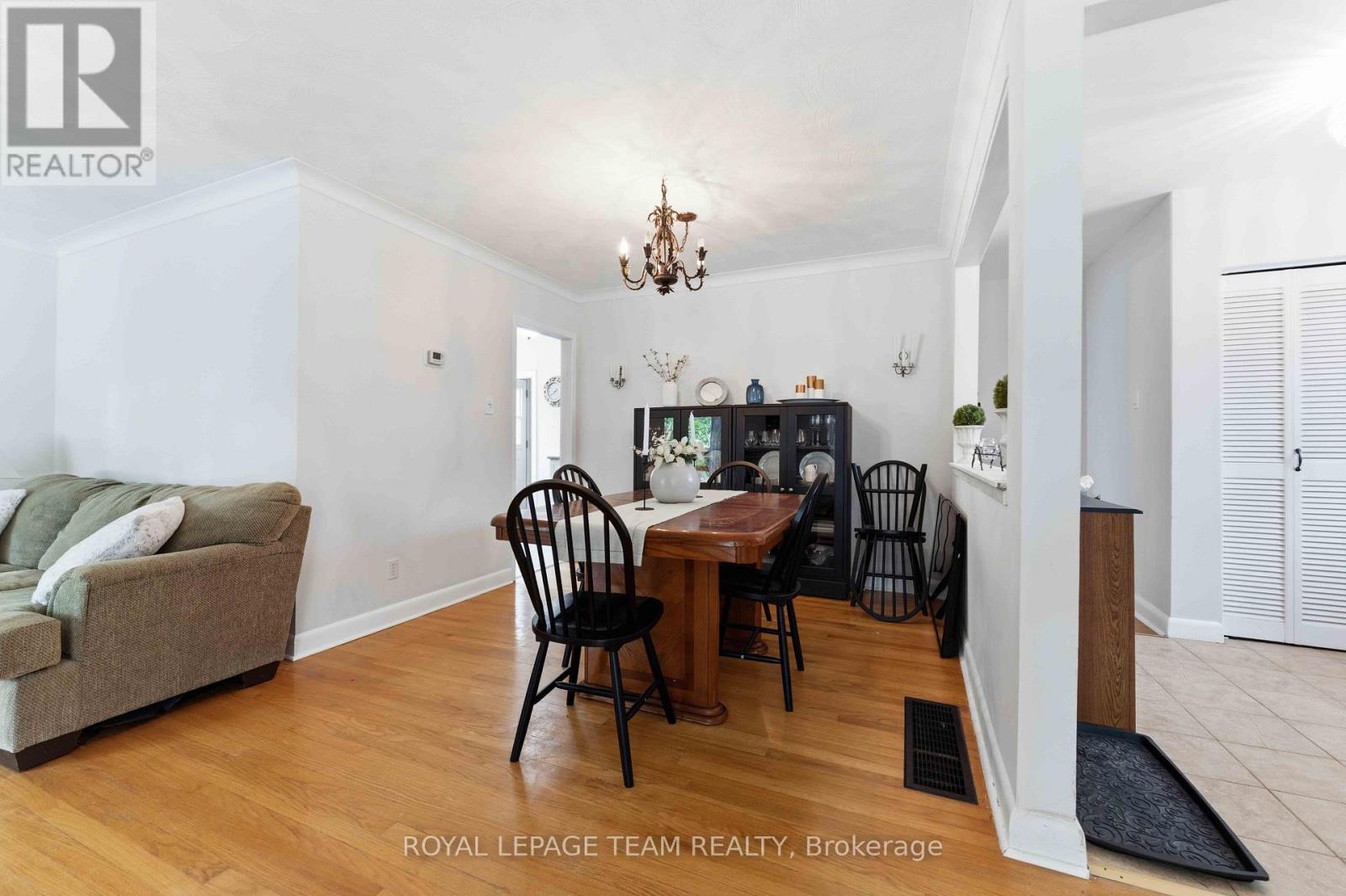 1155 Agincourt Road Property Photo 9