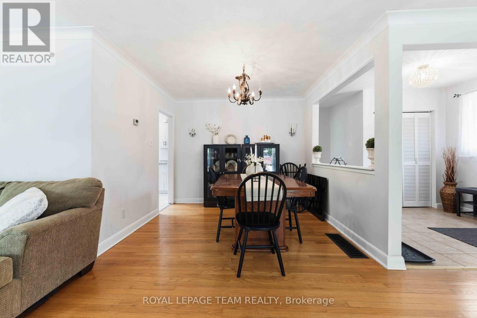 1155 Agincourt Road Property Photo 10