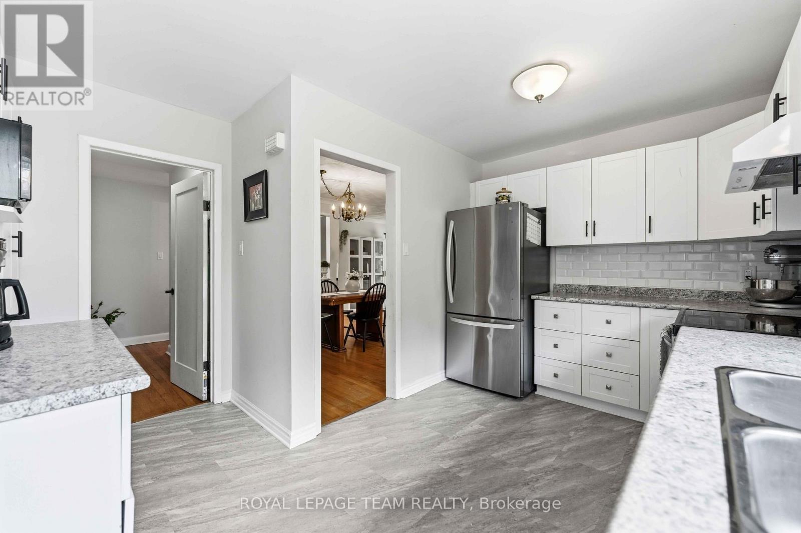 1155 Agincourt Road Property Photo 17