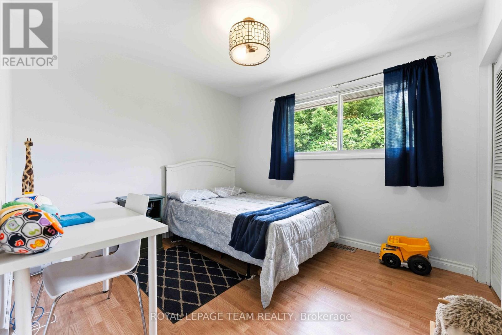 1155 Agincourt Road Property Photo 20