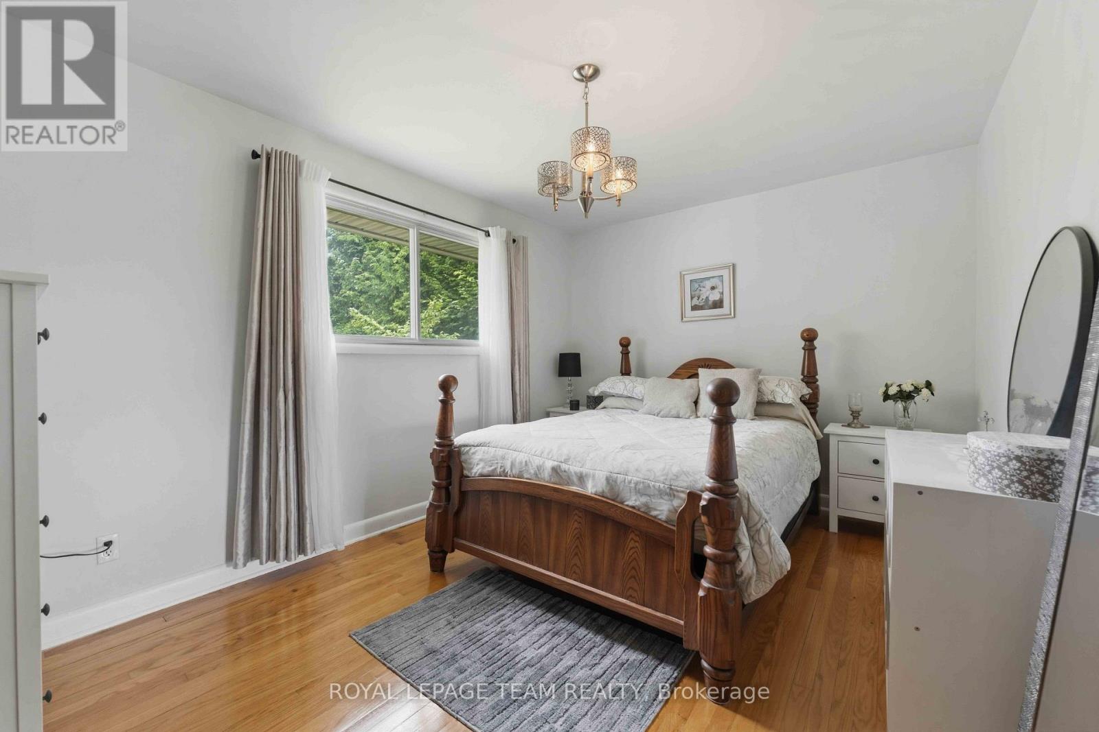 1155 Agincourt Road Property Photo 22