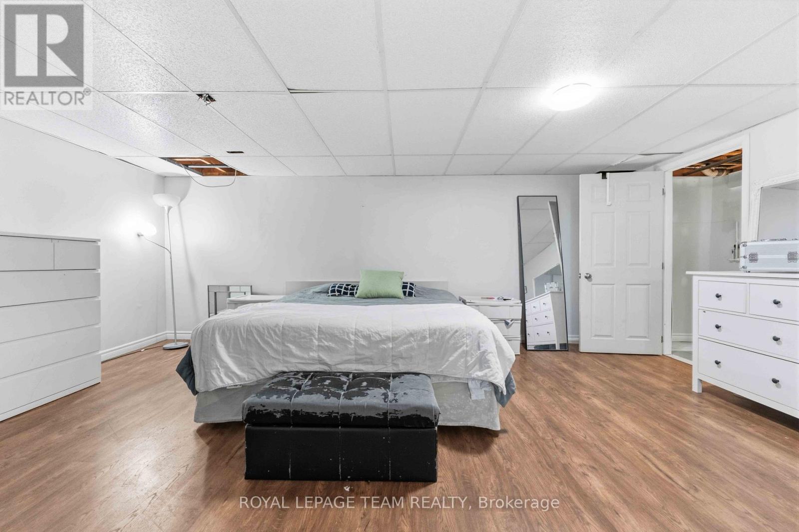1155 Agincourt Road Property Photo 26