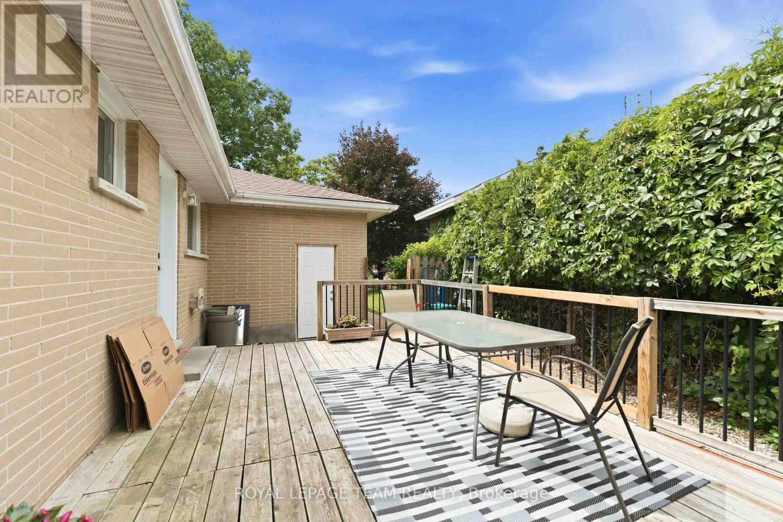 1155 Agincourt Road Property Photo 33