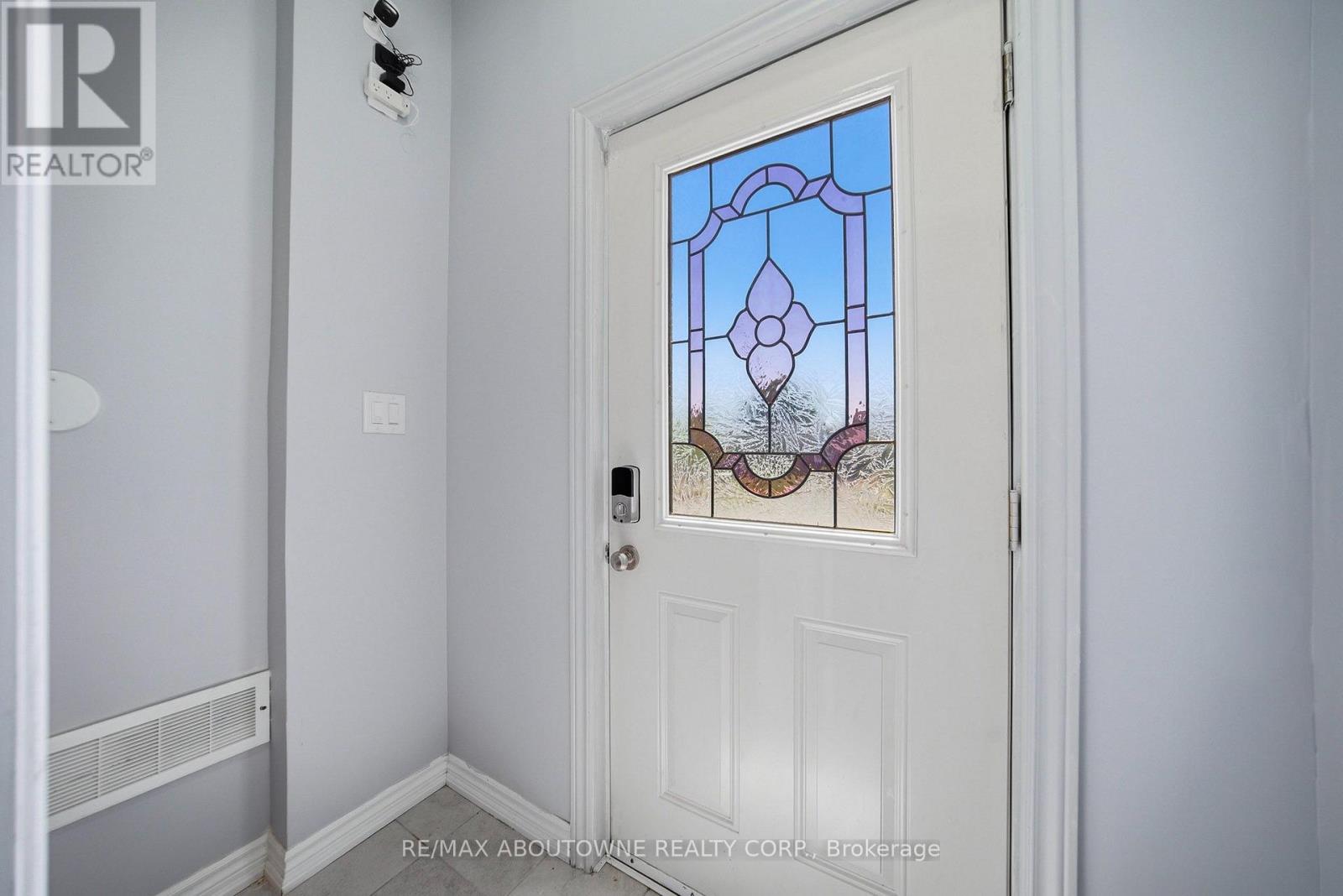 Upper - 146 Bankside Drive N Property Photo 3