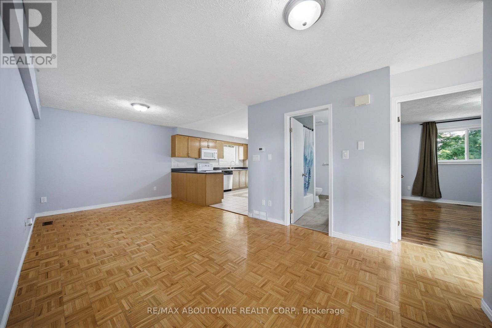 Upper - 146 Bankside Drive N Property Photo 4