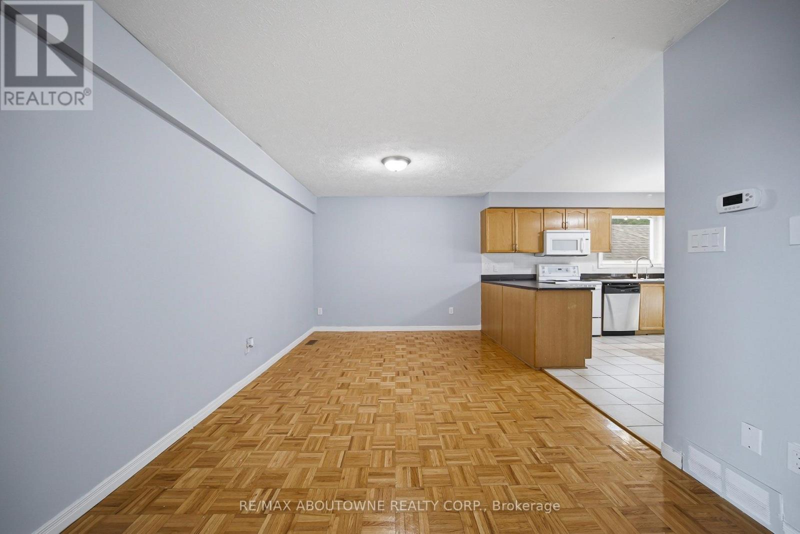 Upper - 146 Bankside Drive N Property Photo 6