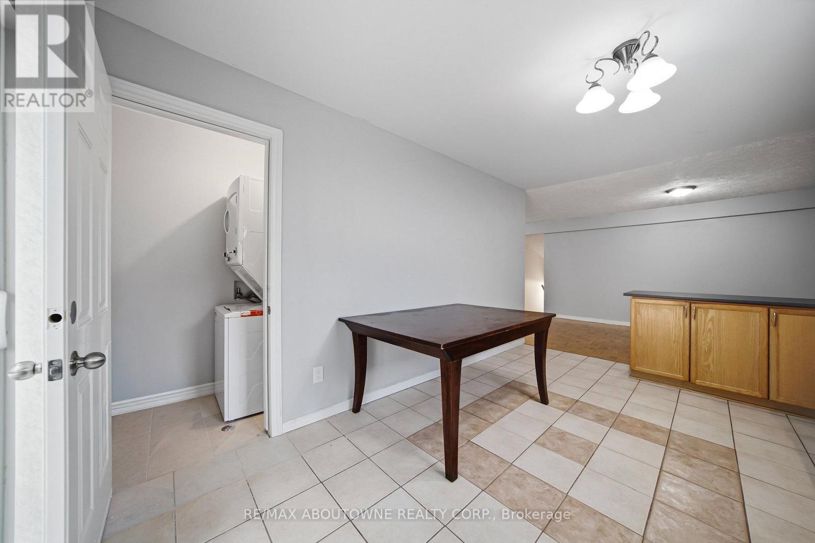Upper - 146 Bankside Drive N Property Photo 11