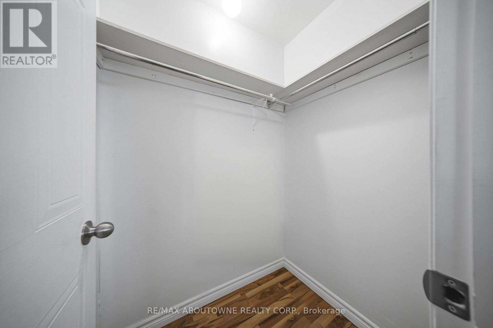 Upper - 146 Bankside Drive N Property Photo 19