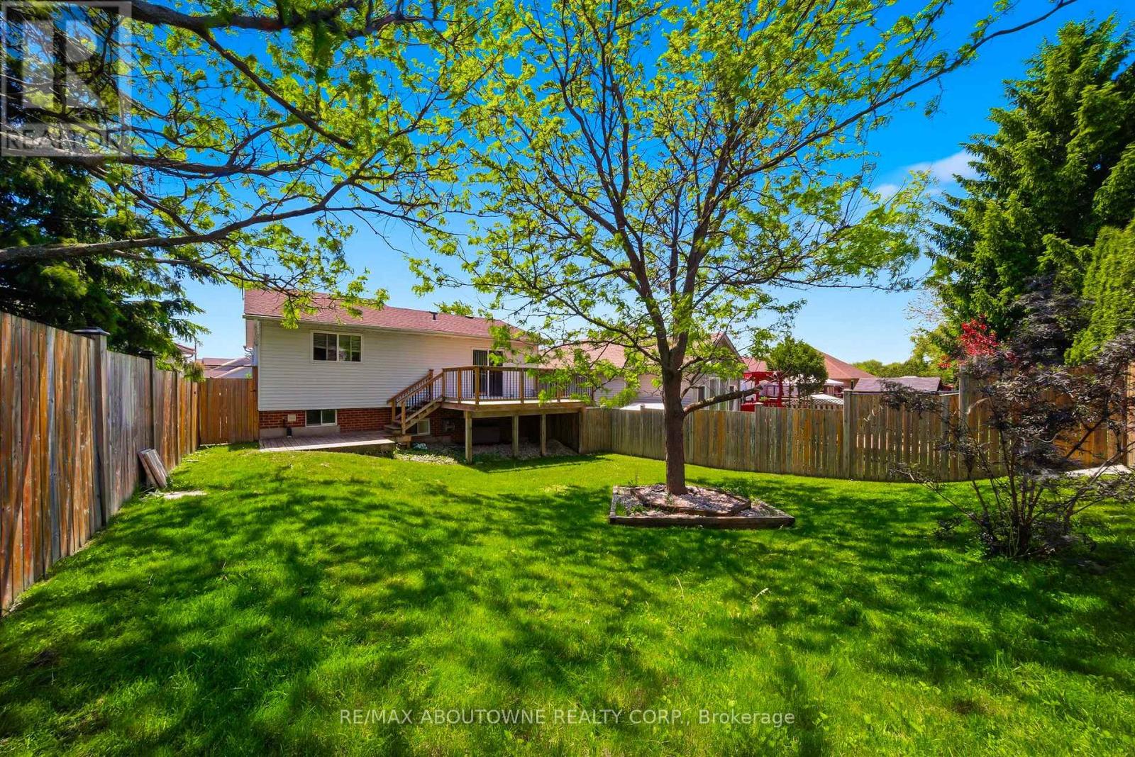 Upper - 146 Bankside Drive N Property Photo 24