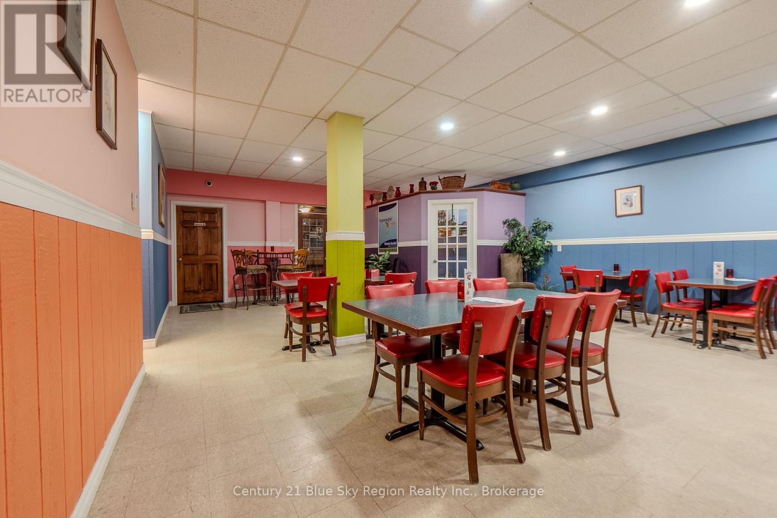 500 Main Street Property Photo 14