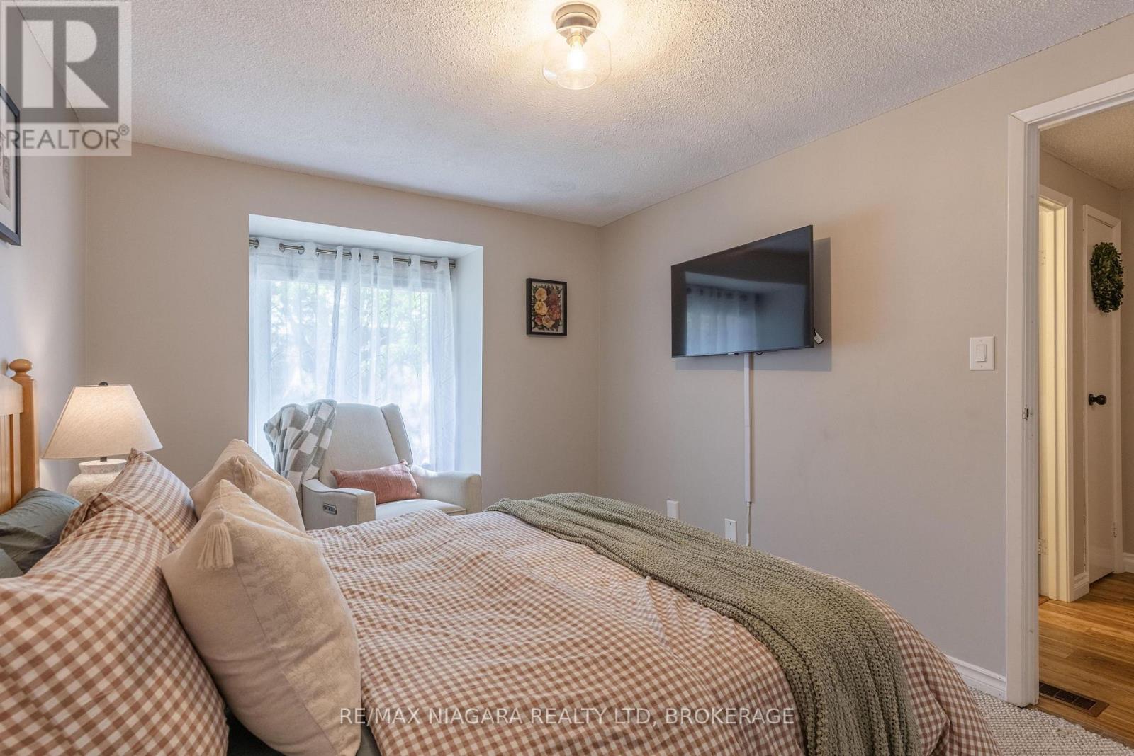 77 - 6767 Thorold Stone Road Property Photo 17