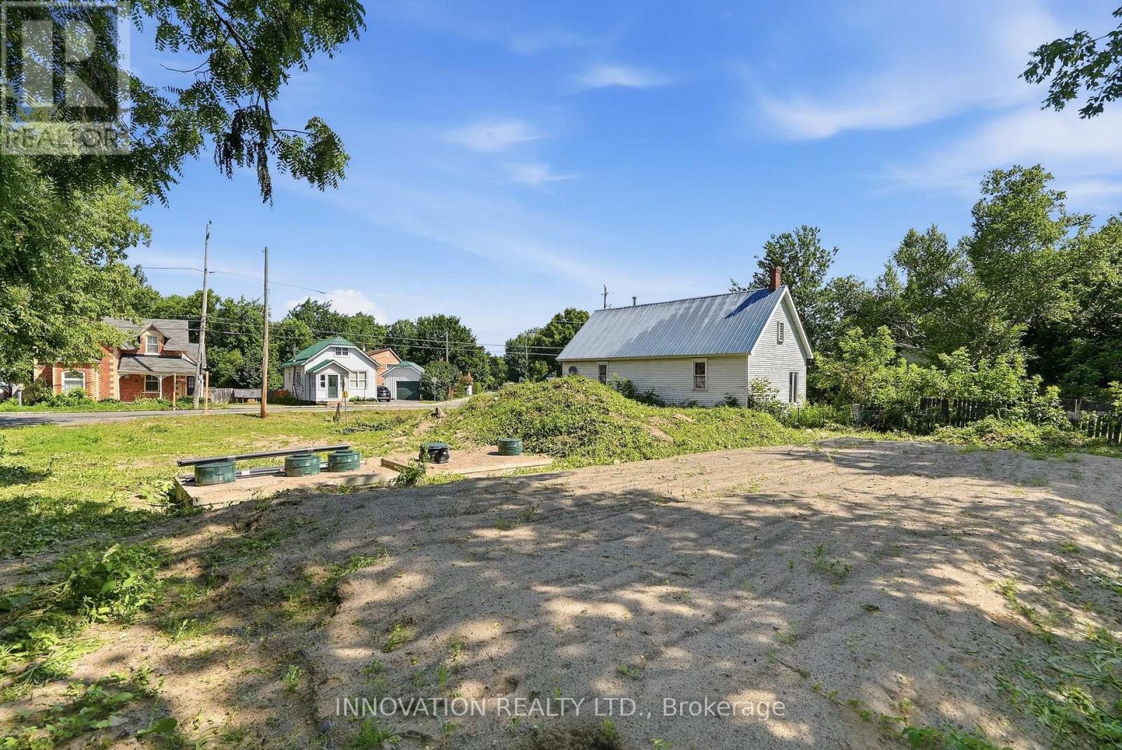 2322 Roger Stevens Drive Property Photo 6