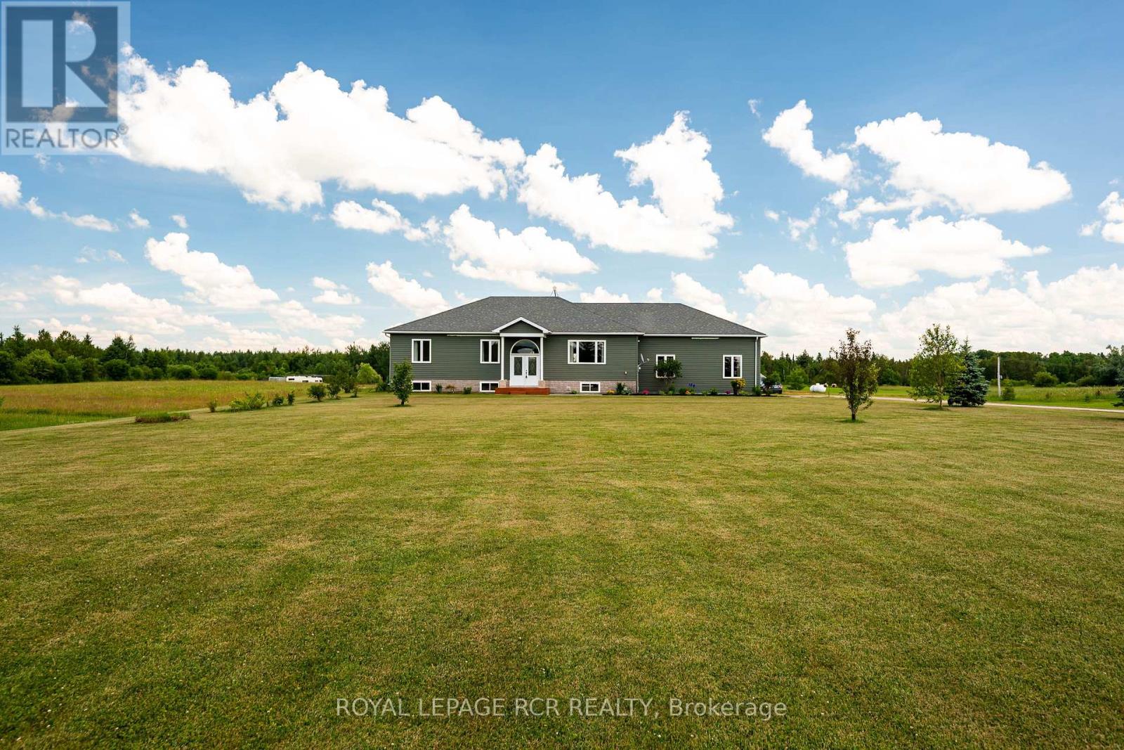 334409 7th Line Property Photo 1