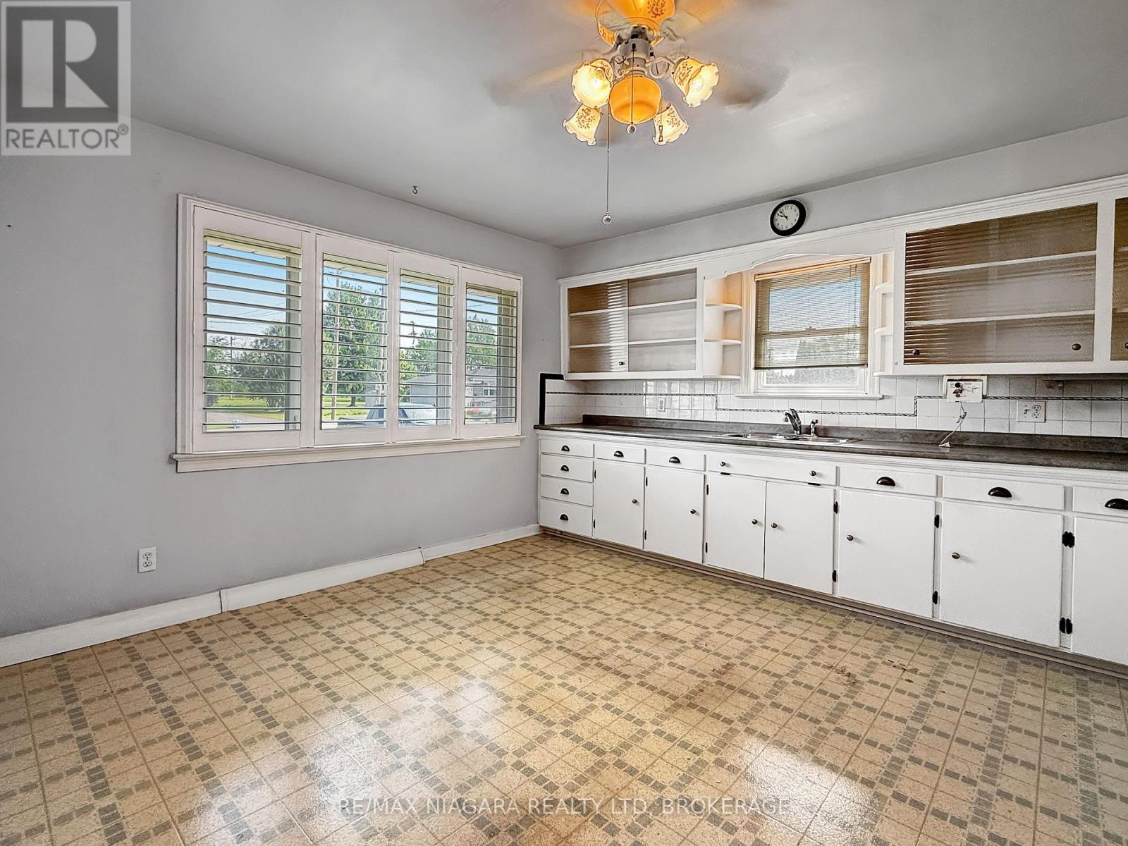 232 Walden Boulevard Property Photo 19