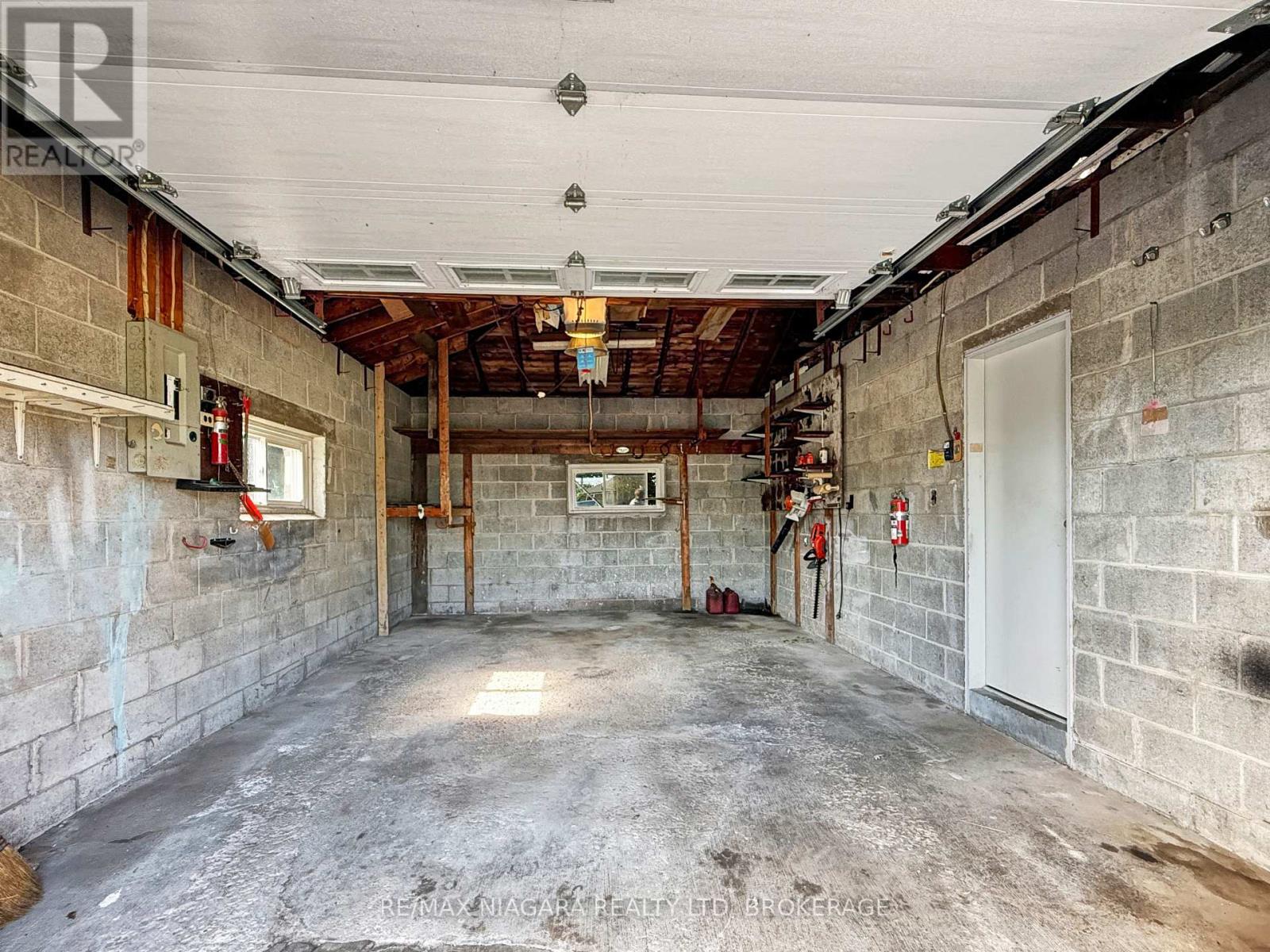 232 Walden Boulevard Property Photo 30
