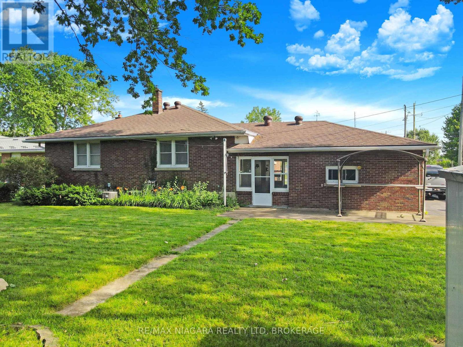 232 Walden Boulevard Property Photo 33