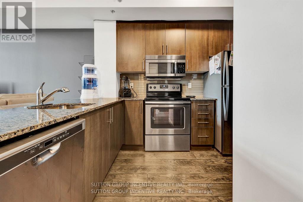 1005 - 150 Water Street Property Photo 6