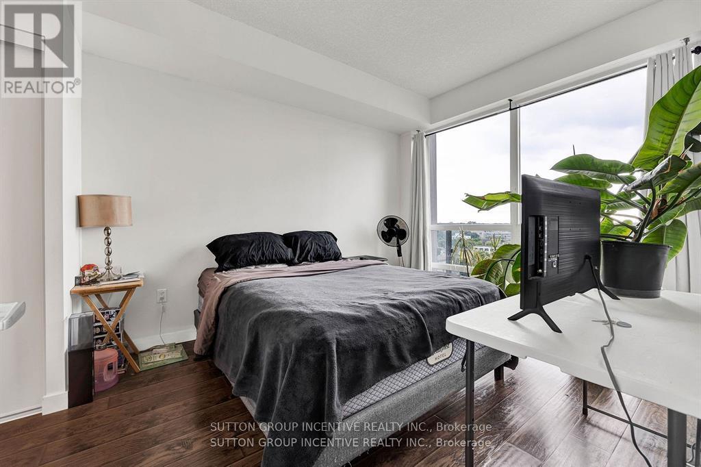 1005 - 150 Water Street Property Photo 8