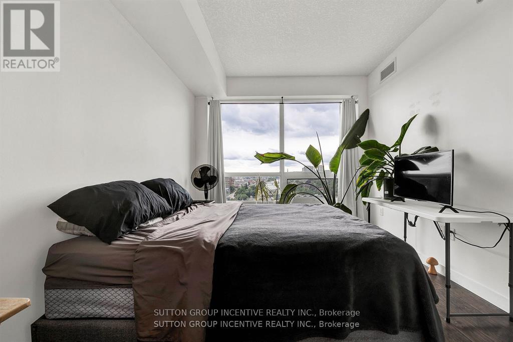 1005 - 150 Water Street Property Photo 9