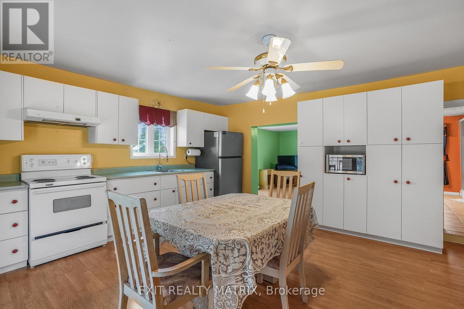 17 Dubois Street Property Photo 6