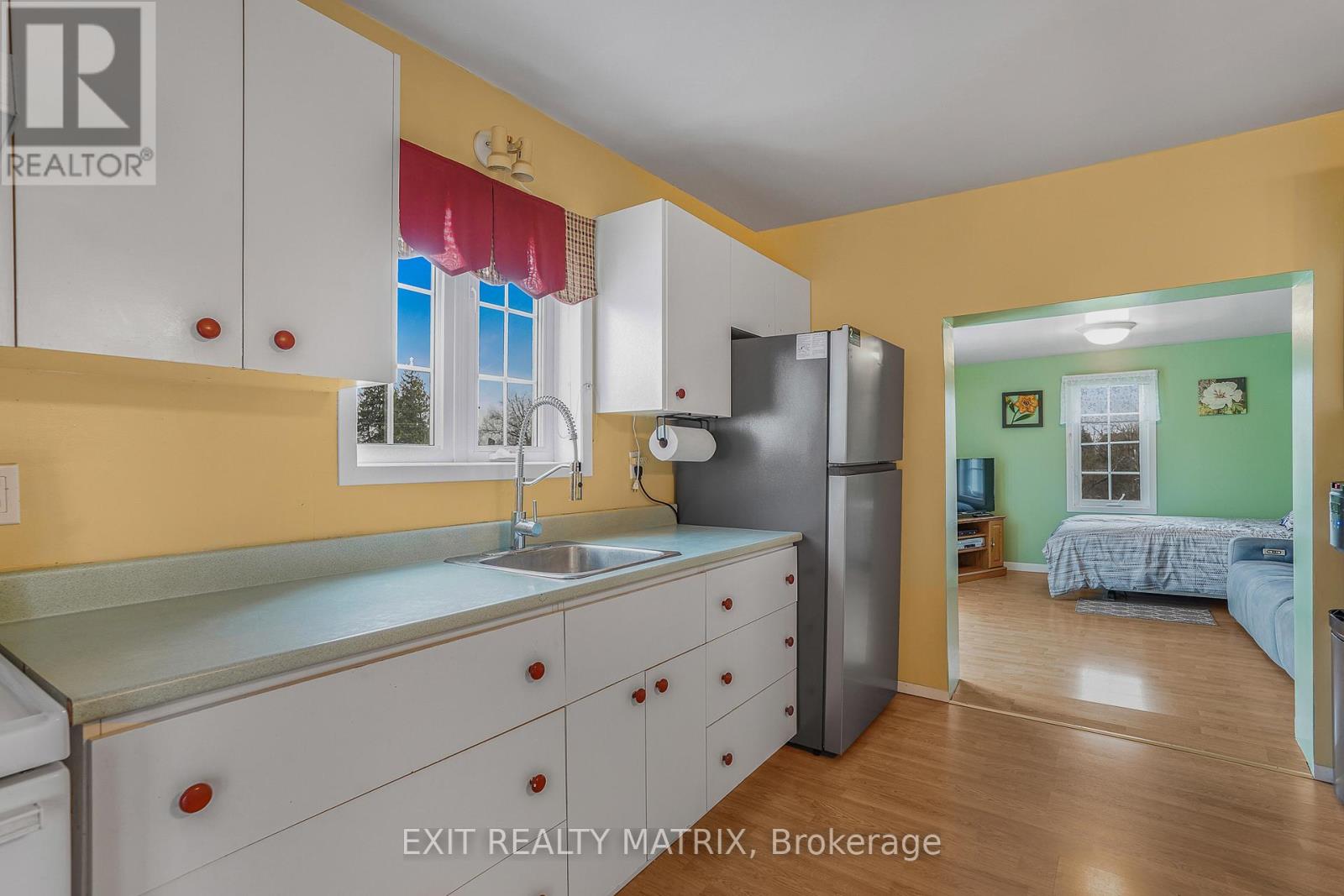 17 Dubois Street Property Photo 8