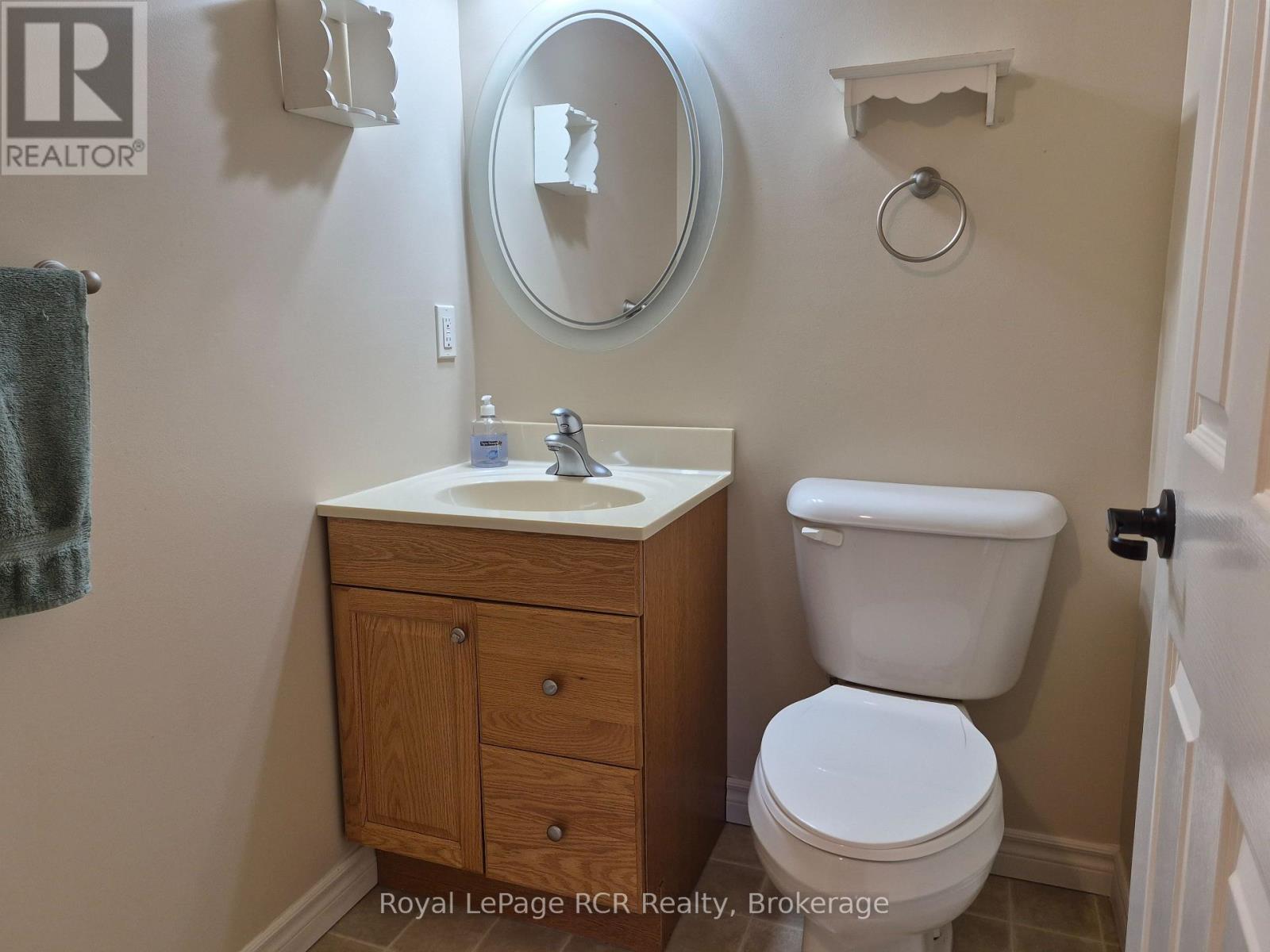 102 - 536 11th Avenue Property Photo 22