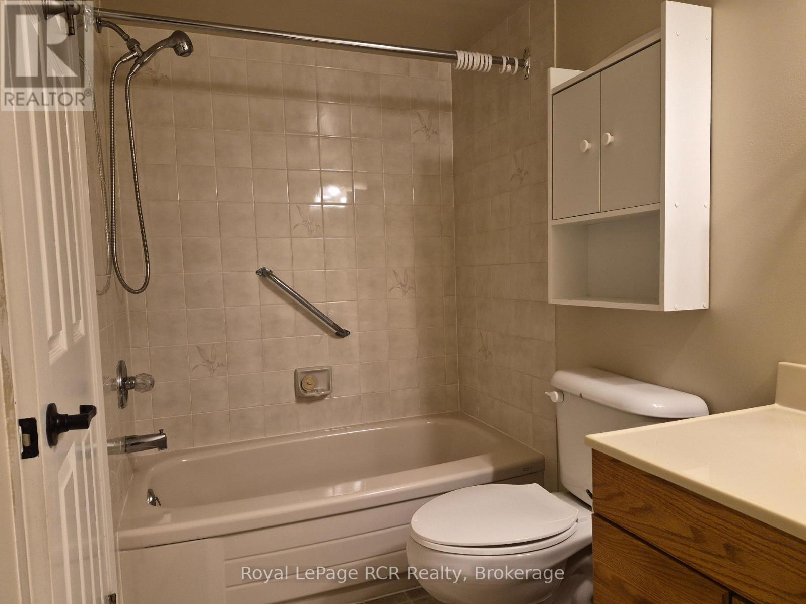 102 - 536 11th Avenue Property Photo 24