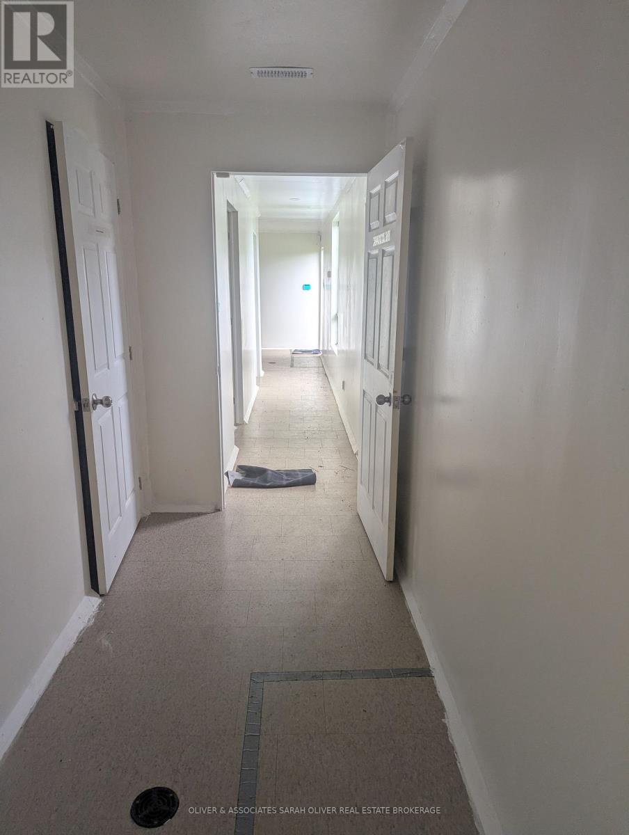 4688 Godby Road Property Photo 12