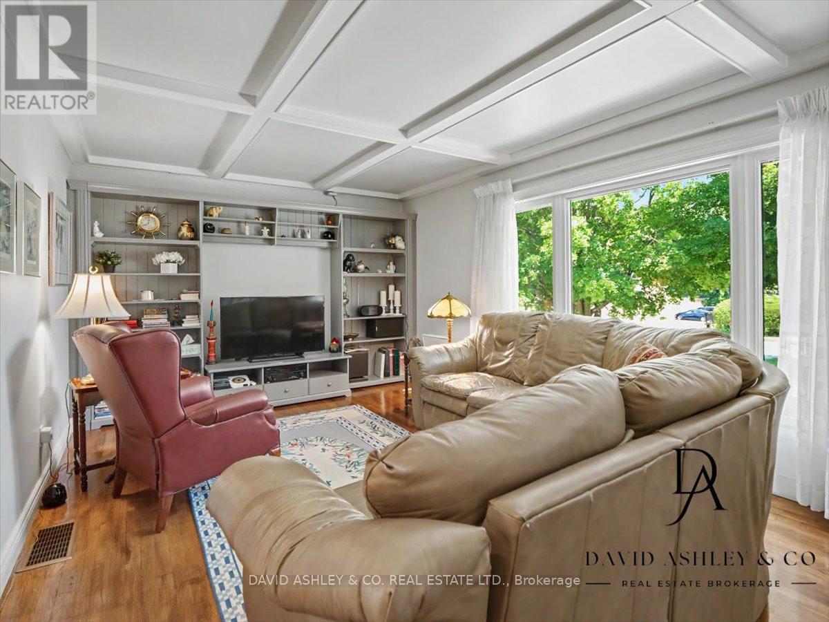 4 Queen Street Property Photo 7