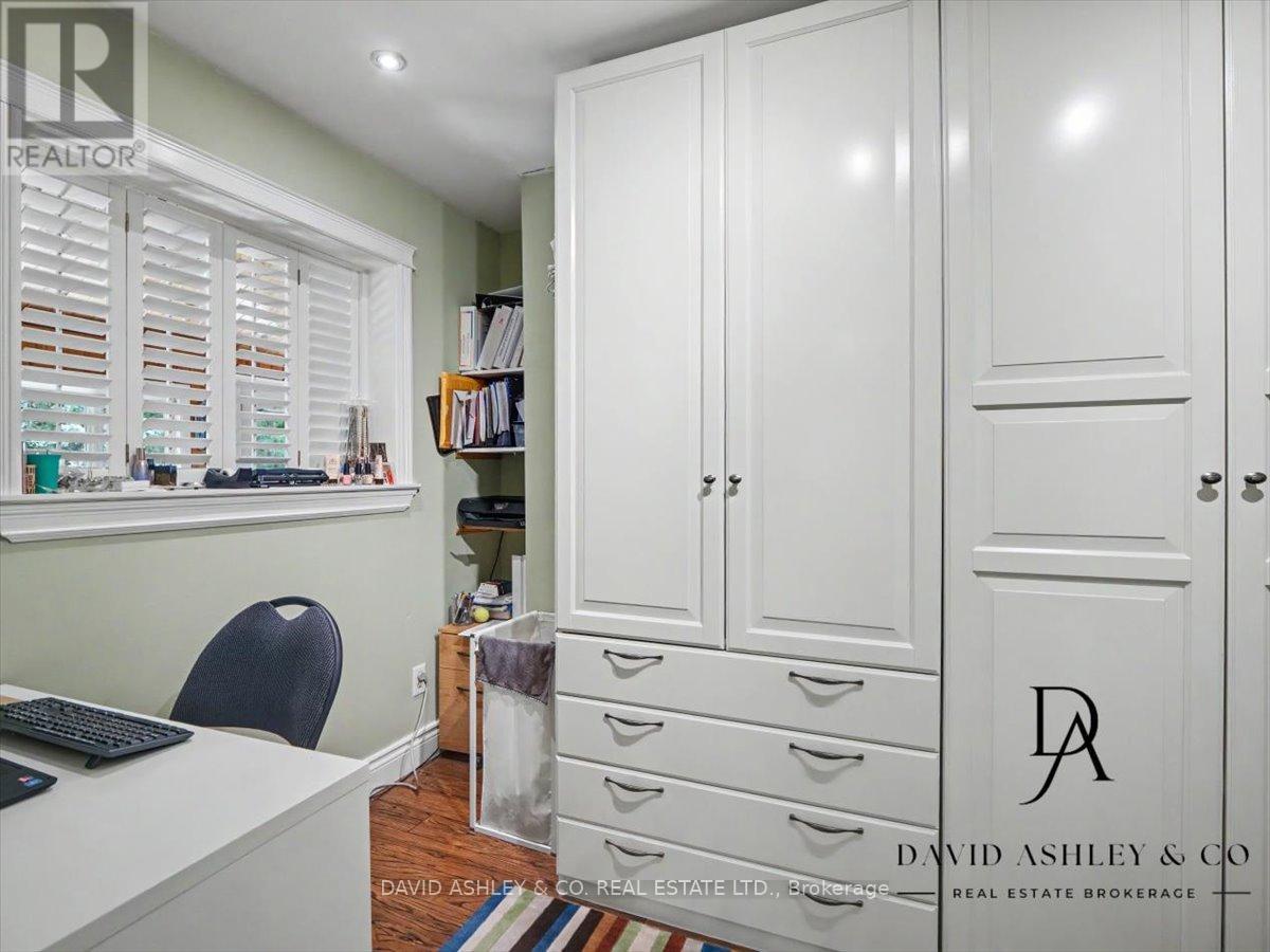 4 Queen Street Property Photo 23
