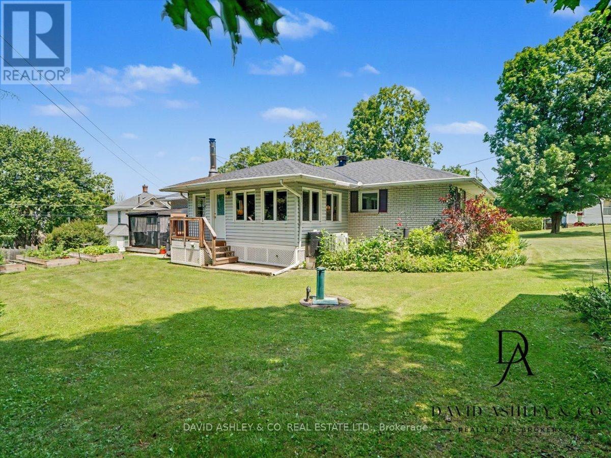 4 Queen Street Property Photo 29