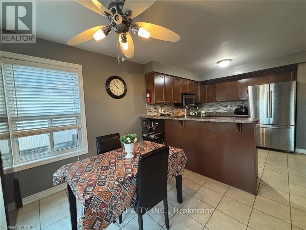 252 Berry Street Property Photo 8