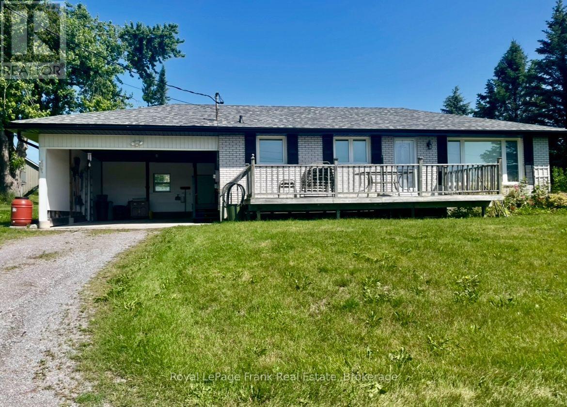 1834 7th Line Property Photo 1