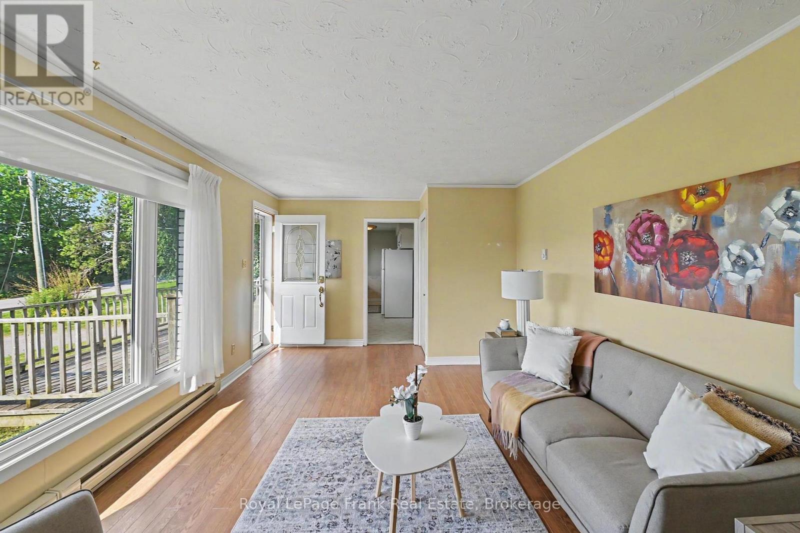 1834 7th Line Property Photo 15