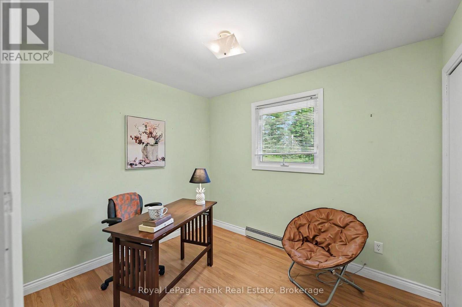 1834 7th Line Property Photo 18