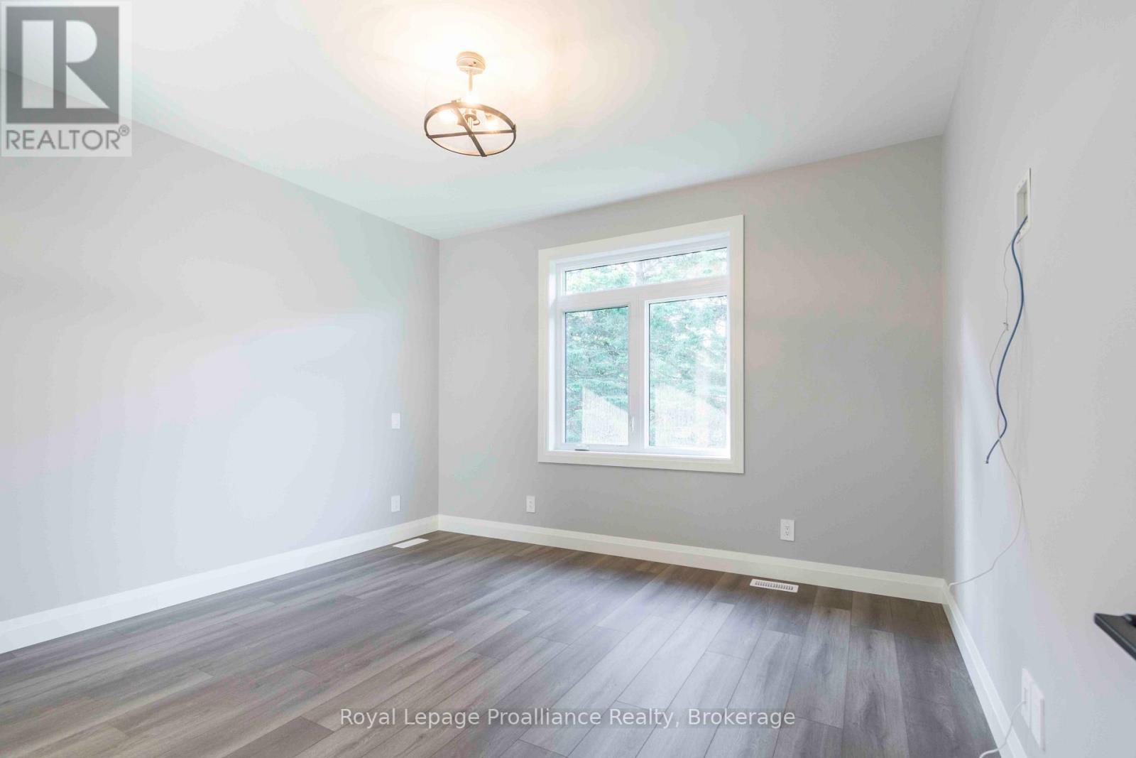 31 Mackenzie John Crescent Property Photo 11
