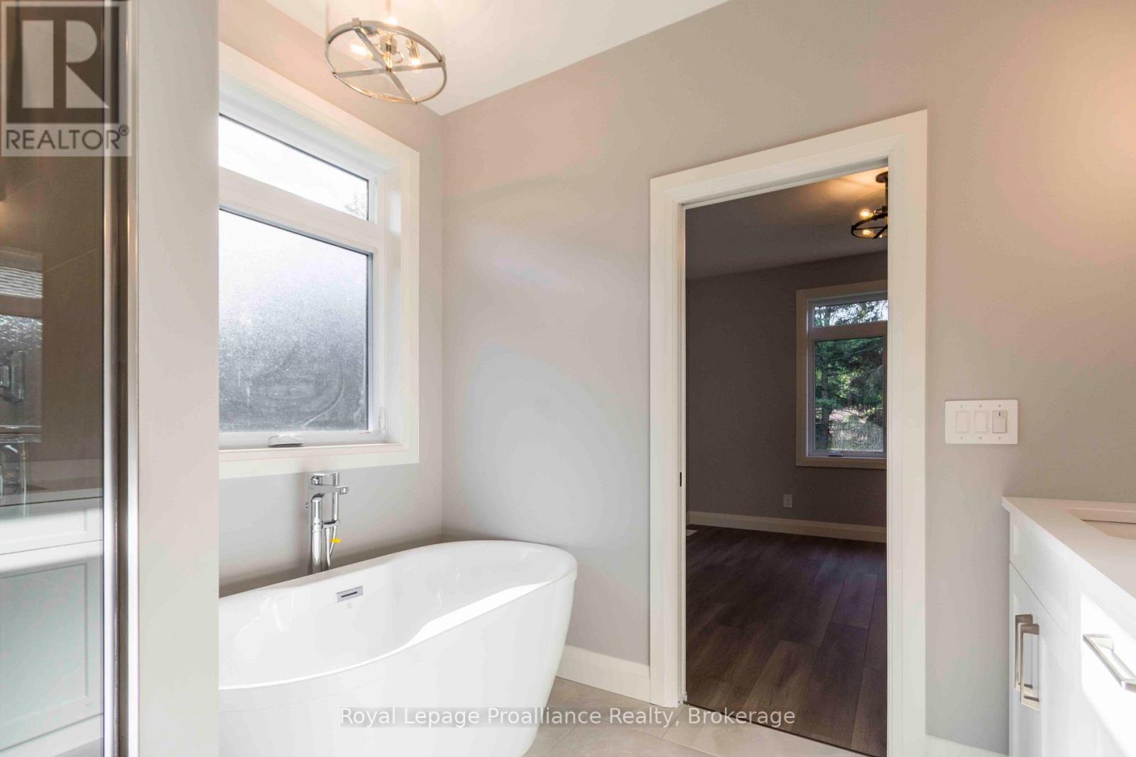 31 Mackenzie John Crescent Property Photo 15