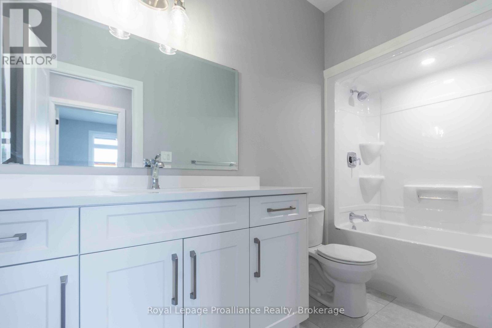 31 Mackenzie John Crescent Property Photo 18