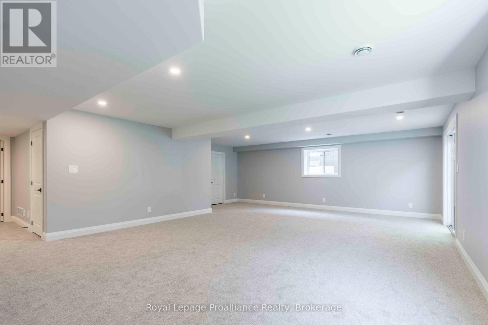 31 Mackenzie John Crescent Property Photo 20