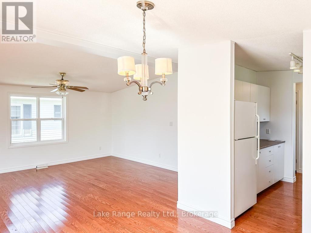 8 Cherokee Lane E Property Photo 12