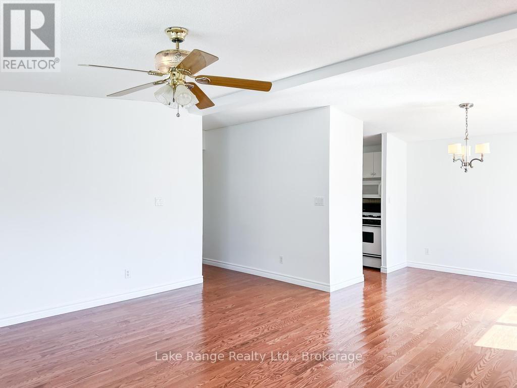 8 Cherokee Lane E Property Photo 17