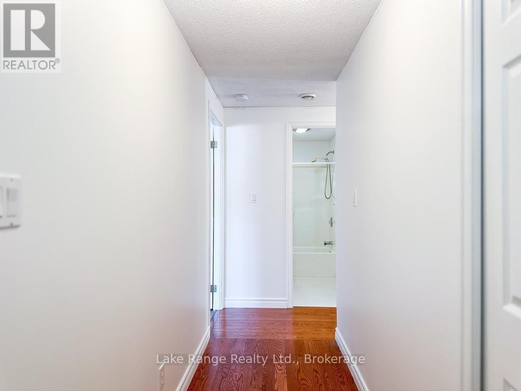 8 Cherokee Lane E Property Photo 19