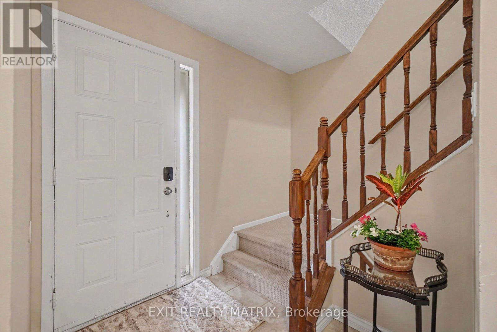 30 Bartley Crescent Property Photo 2