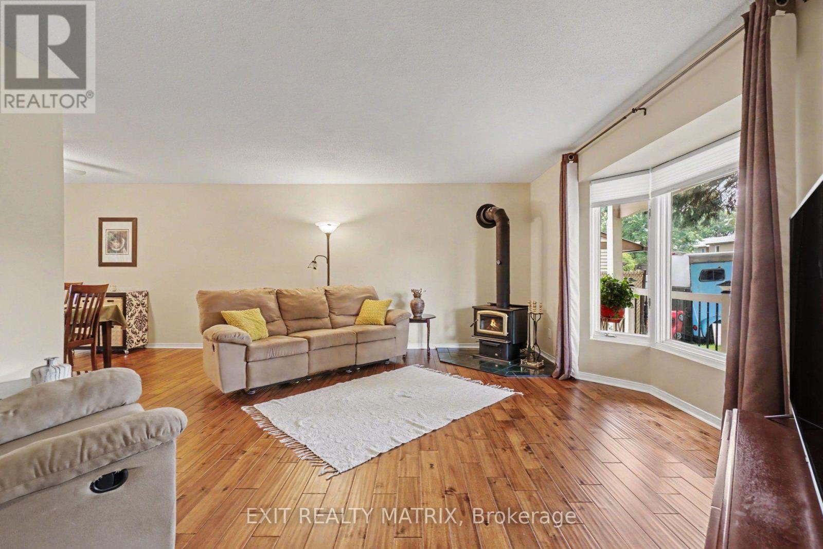 30 Bartley Crescent Property Photo 3