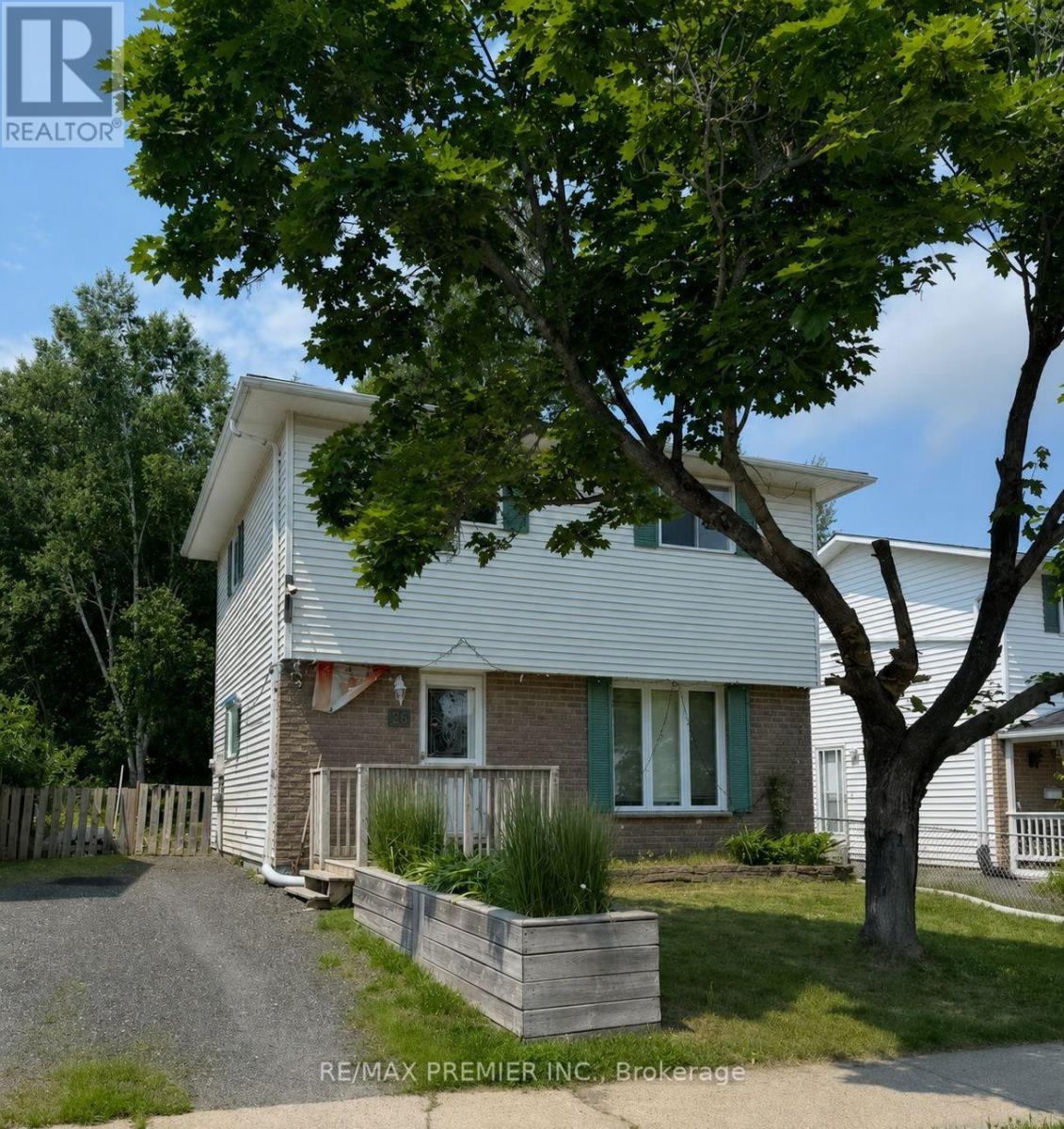 26 HERGOTT AVENUE