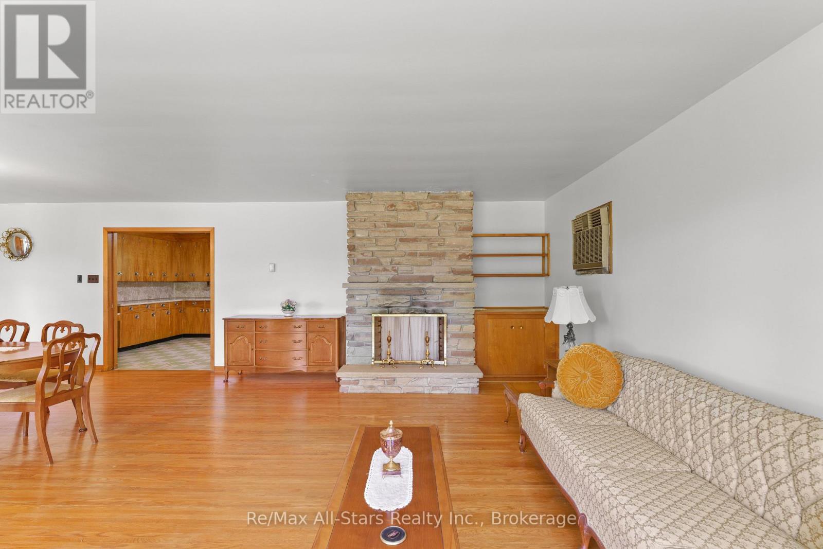 6035 Ganaraska Road Property Photo 7